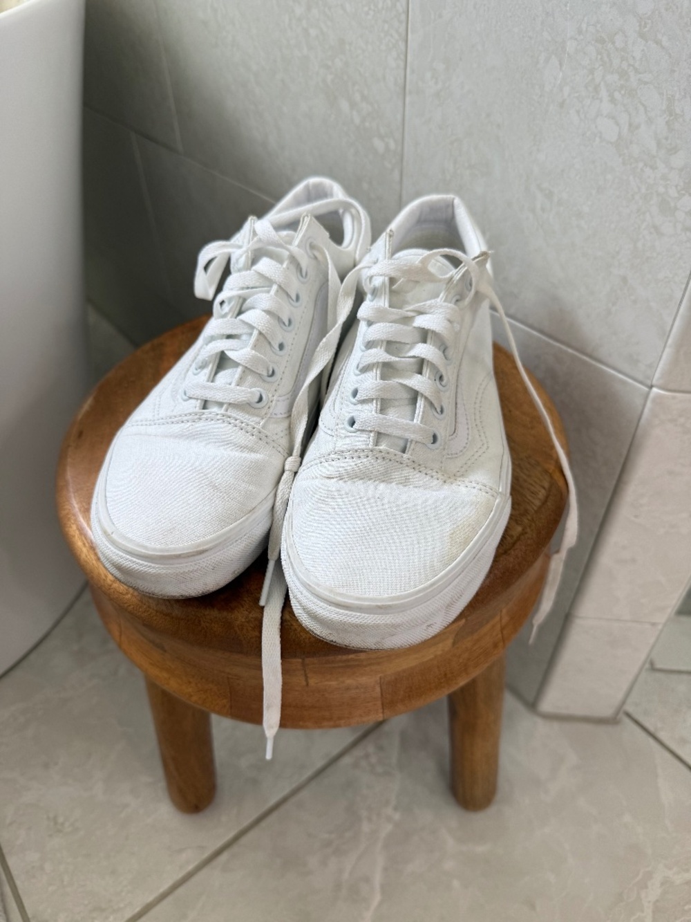 Vans Old Skool True White Sneakers